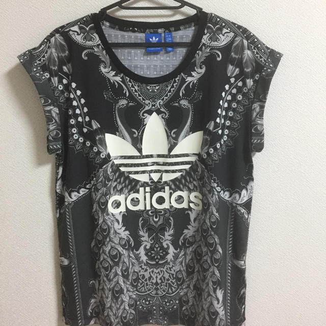 adidas(アディダス)のadidas レディースのトップス(Tシャツ(半袖/袖なし))の商品写真