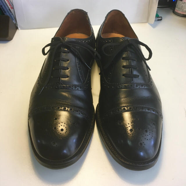 Trickers(トリッカーズ)のトリッカーズ 短靴 黒 7ハーフ tricker's メンズの靴/シューズ(ドレス/ビジネス)の商品写真