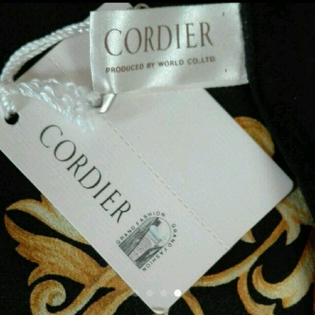 CORDIER(コルディア)のCORDIER  ★絹100%スカーフ 格安で! レディースのファッション小物(バンダナ/スカーフ)の商品写真