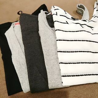 フォーエバートゥエンティーワン(FOREVER 21)のTシャツキャミタンクセット(*˘︶˘*)(キャミソール)