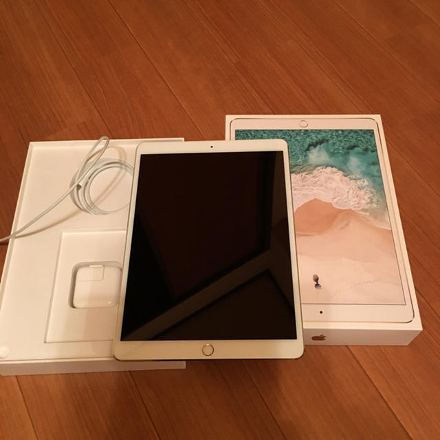 Apple - ・iPad Pro 10.5  wi-fi ・スタイラスペン ・カバー