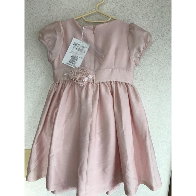 BeBe(ベベ)のBeBe ドレス ワンピース 100 キッズ/ベビー/マタニティのキッズ服女の子用(90cm~)(ドレス/フォーマル)の商品写真