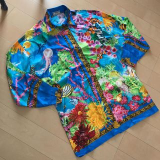 ヴェルサーチ(VERSACE)のVERSACE SPORT カラフルな海柄 シルクシャツ ドレス(シャツ)