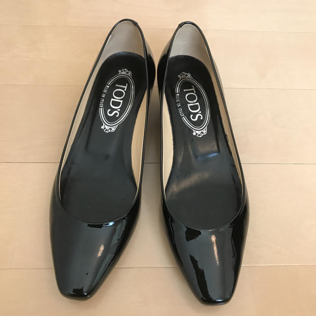 【TOD’S】美品 トッズ パテントレザー タッセルパンプス ブラック 黒