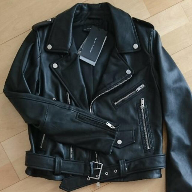 ZARA(ザラ)のZARA 新品 ラムレザー ライダース ブラック M レディースのジャケット/アウター(ライダースジャケット)の商品写真