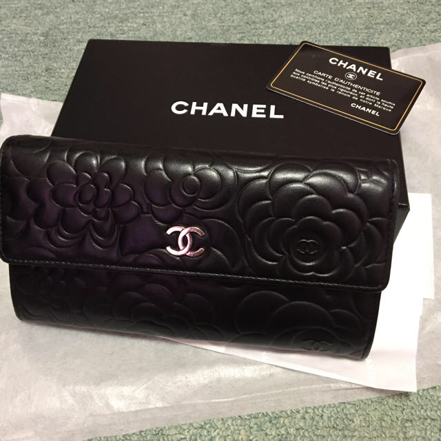 CHANEL(シャネル)のCHANEL長財布☆カメリア レディースのファッション小物(財布)の商品写真