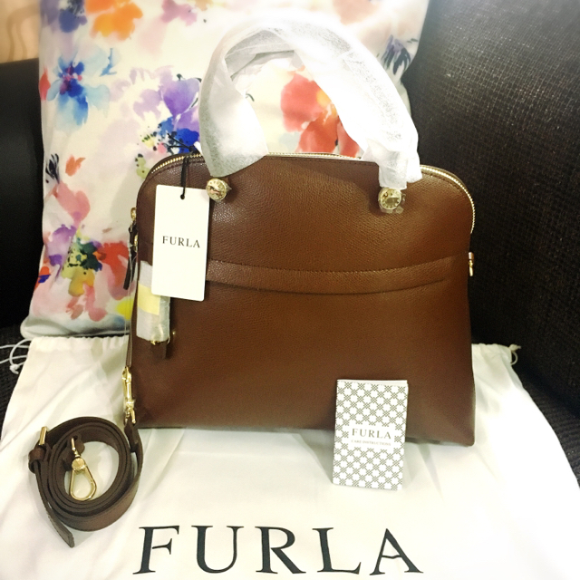 【新品】新作 フルラ FURLA パイパー GLACE 新色