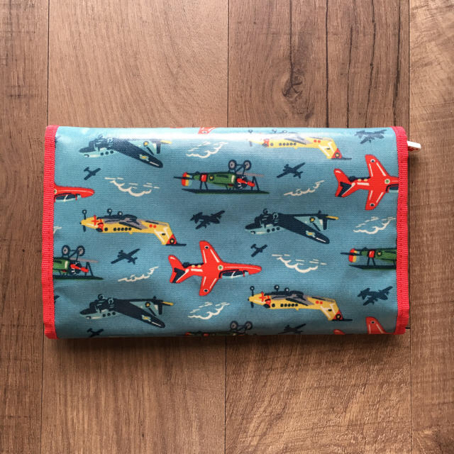 Cath Kidston(キャスキッドソン)のCath kidston オムツ替えマット キッズ/ベビー/マタニティのおむつ/トイレ用品(おむつ替えマット)の商品写真