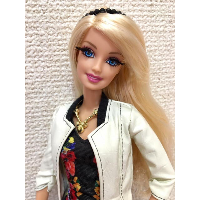 Barbie(バービー)のバービー 人形 値下げ不可でお願いします🙏 キッズ/ベビー/マタニティのおもちゃ(ぬいぐるみ/人形)の商品写真