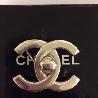 シャネル(CHANEL)のシャネルCHANEL ブローチ(ブローチ/コサージュ)