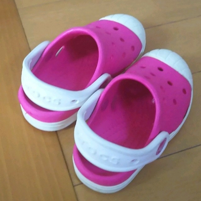 crocs(クロックス)のクロックス  14cm  ピンク キッズ/ベビー/マタニティのベビー靴/シューズ(~14cm)(サンダル)の商品写真