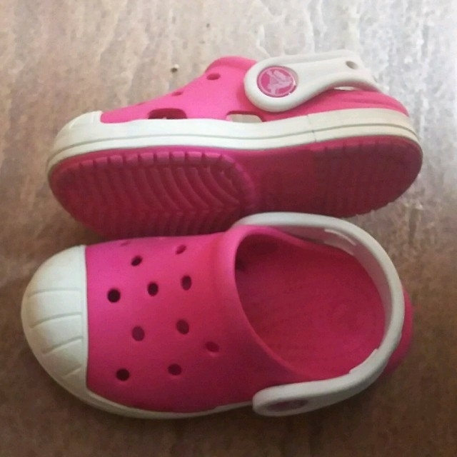 crocs(クロックス)のクロックス  14cm  ピンク キッズ/ベビー/マタニティのベビー靴/シューズ(~14cm)(サンダル)の商品写真