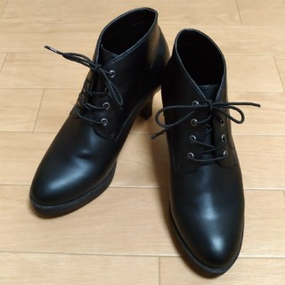 ユニクロ(UNIQLO)のUNIQLO ショートブーツ 黒 24.5cm(ブーツ)