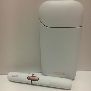 アイコス(IQOS)のiQOS アイコス  ホルダー 2.4plus  中古 美品 ホワイト 送料無料(タバコグッズ)