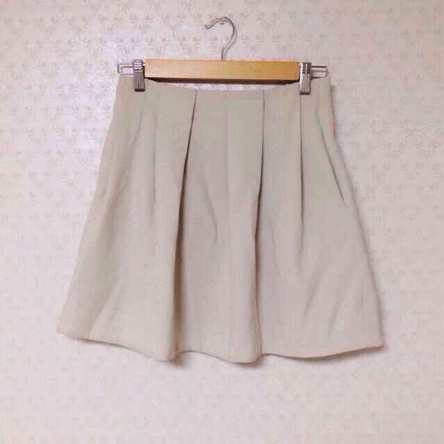 JEANASIS(ジーナシス)のホワイト フレアスカート レディースのスカート(ミニスカート)の商品写真