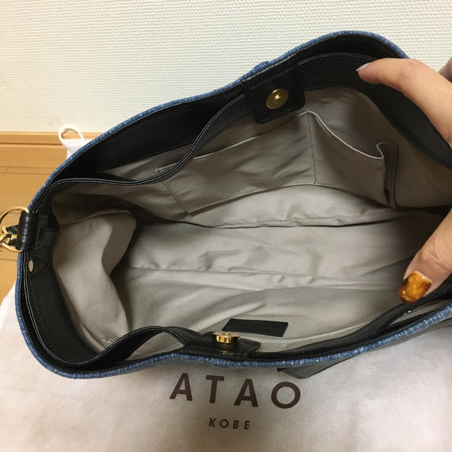 ATAO(アタオ)のアタオ♡エルヴィ デニム 未使用品 レディースのバッグ(ショルダーバッグ)の商品写真