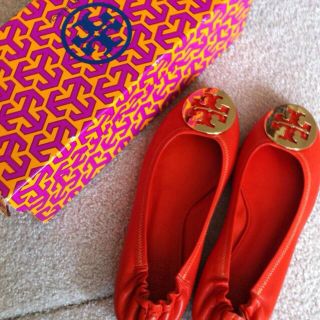 Tory Burch(ハイヒール/パンプス ・ オレンジ/橙色系)のフリマ Tory Burch(ハイヒール/パンプス ・ オレンジ/橙色系)のフリマ