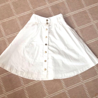 オリーブデオリーブ(OLIVEdesOLIVE)の新品 白フレアスカート(ひざ丈スカート)