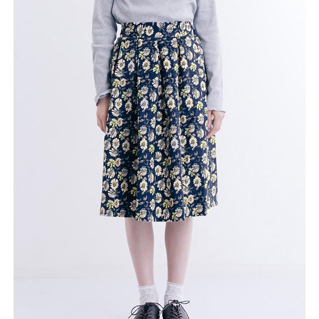 merlot(メルロー)のmerlot◎花柄タックスカート 新品未使用 レディースのスカート(ひざ丈スカート)の商品写真