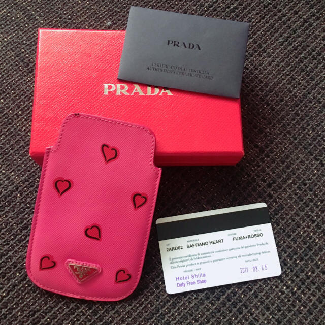 PRADA - 【新品同様】PRADA 携帯ケース 携帯カバー サフィアーノの通販 by KRA's shop｜プラダならラクマ