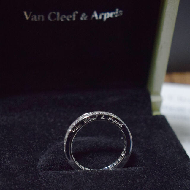Van Cleef & Arpels(ヴァンクリーフアンドアーペル)のまーに様専用*VanCleef & Arpels*シグネチャ エタニティリング レディースのアクセサリー(リング(指輪))の商品写真