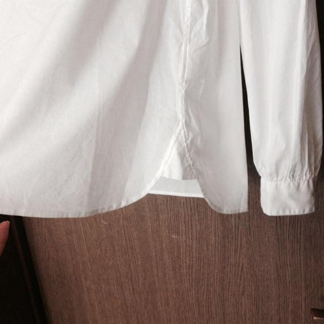 IENA(イエナ)のIENA 白シャツ レディースのトップス(シャツ/ブラウス(長袖/七分))の商品写真