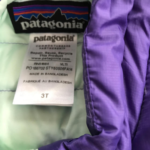 patagonia(パタゴニア)のダウンベスト キッズ/ベビー/マタニティのキッズ服女の子用(90cm~)(ジャケット/上着)の商品写真