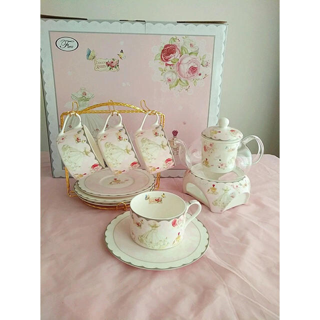 西洋姫系ティーカップ&ソーサー 4客セット 花柄,陶器.食器 お皿