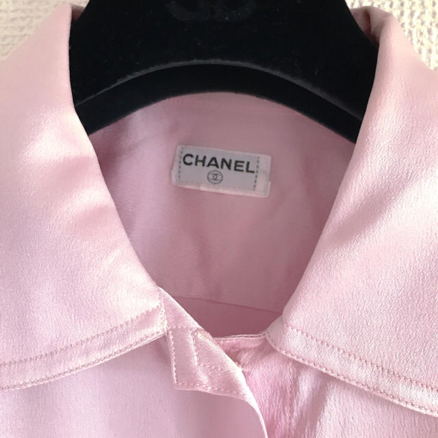 CHANEL(シャネル)のボタンなし！CHANELシルクシャツ♡ レディースのトップス(シャツ/ブラウス(長袖/七分))の商品写真