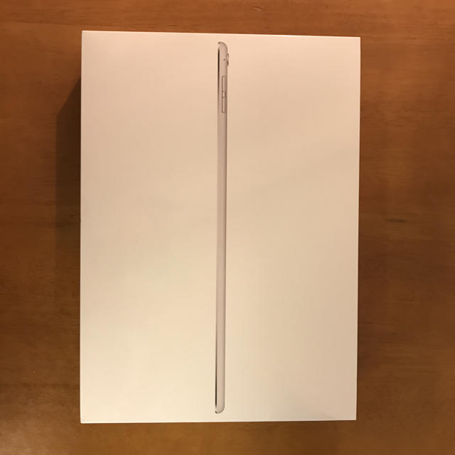 Apple(アップル)のipad pro☆9.7インチ☆128GB☆新品未開封 スマホ/家電/カメラのPC/タブレット(タブレット)の商品写真