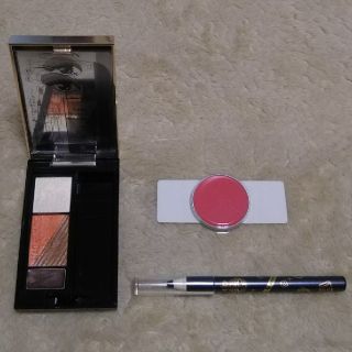 マキアージュ(MAQuillAGE)の☆美品☆コスメ３点セット(アイシャドウ)