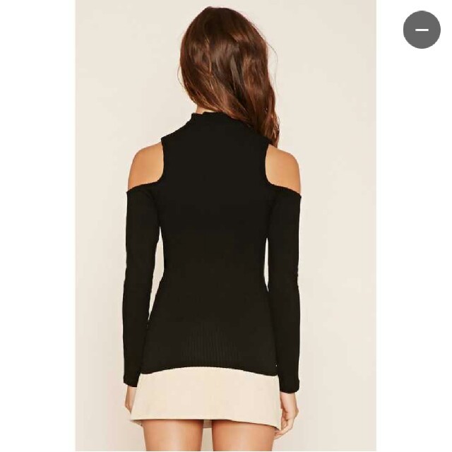 FOREVER 21(フォーエバートゥエンティーワン)のForever21 ハイネックオープンショルダートップ レディースのトップス(カットソー(長袖/七分))の商品写真