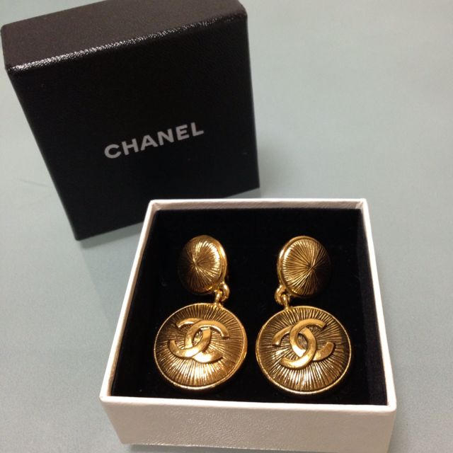 CHANEL(シャネル)のCHANEL レディースのアクセサリー(イヤリング)の商品写真