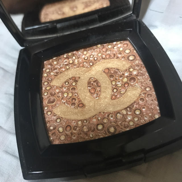 CHANEL(シャネル)のCHANEL フェイスパウダー アンブラントドゥ シャネル  コスメ/美容のベースメイク/化粧品(フェイスパウダー)の商品写真