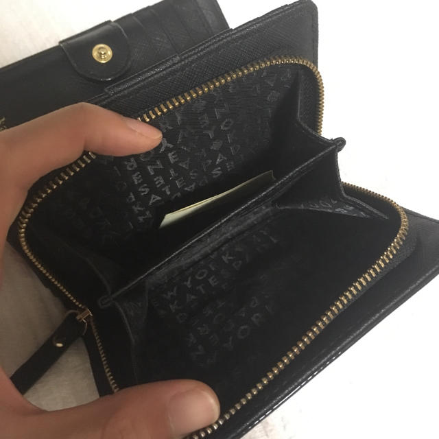kate spade new york(ケイトスペードニューヨーク)のKate Spade ✴︎ 二つ折り財布 〈Black〉 レディースのファッション小物(財布)の商品写真