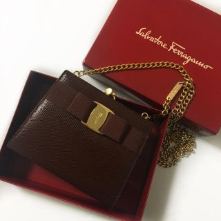 サルヴァトーレフェラガモ(Salvatore Ferragamo)の美品♡箱付き♡フェラガモ♡ヴァラリボン♡リザード♡チェーンショルダーバッグ(ショルダーバッグ)