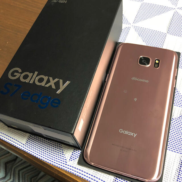 SAMSUNG(サムスン)のGalaxy s7edge 本体 スマホ/家電/カメラのスマートフォン/携帯電話(スマートフォン本体)の商品写真