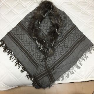 GUCCI(ファー ・ ストール/パシュミナ)のフリマアイテム一覧 GUCCI(ファー ・ ストール/パシュミナ)のフリマアイテム一覧