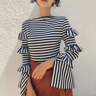 ザラ(ZARA)の新作！ボーダーフリルニット♡(ニット/セーター)