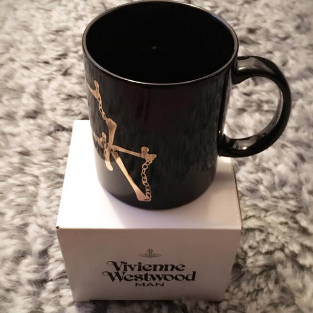 Vivienne Westwood(ヴィヴィアンウエストウッド)の☆新品 Vivienne Westwood マグカップ インテリア/住まい/日用品の日用品/生活雑貨/旅行(日用品/生活雑貨)の商品写真