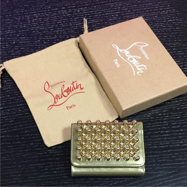 Christian Louboutin(クリスチャンルブタン)のクリスチャンルブタン  三つ折り財布 あゆ様専用 レディースのファッション小物(財布)の商品写真