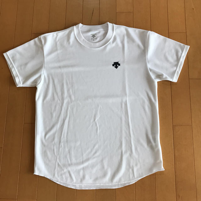 DESCENTE(デサント)のデサント Tシャツ メンズＭサイズ メンズのトップス(Tシャツ/カットソー(半袖/袖なし))の商品写真