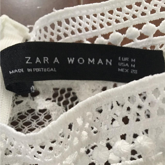ZARA(ザラ)のZARA レースペプラムトップス 深田恭子さん着用 レディースのトップス(シャツ/ブラウス(半袖/袖なし))の商品写真