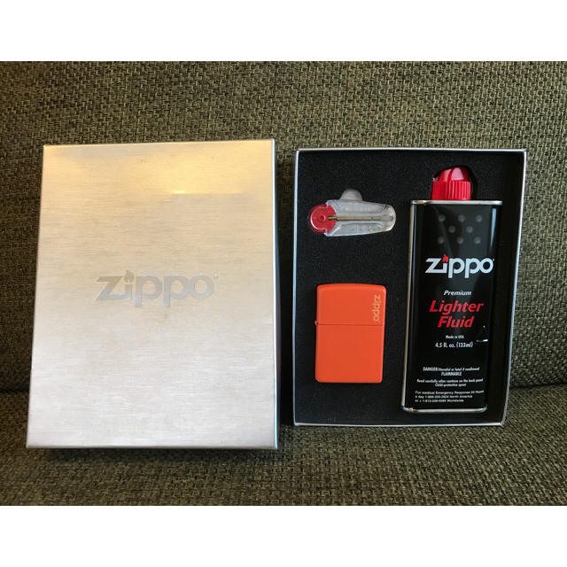 ZIPPO(ジッポー)のZIPPO オイル付き メンズのファッション小物(タバコグッズ)の商品写真