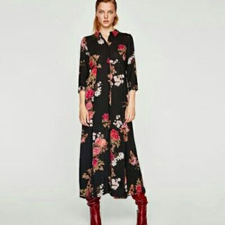 ザラ(ZARA)のZARA★今期完売花柄プリント地ワンピース(ロングワンピース/マキシワンピース)