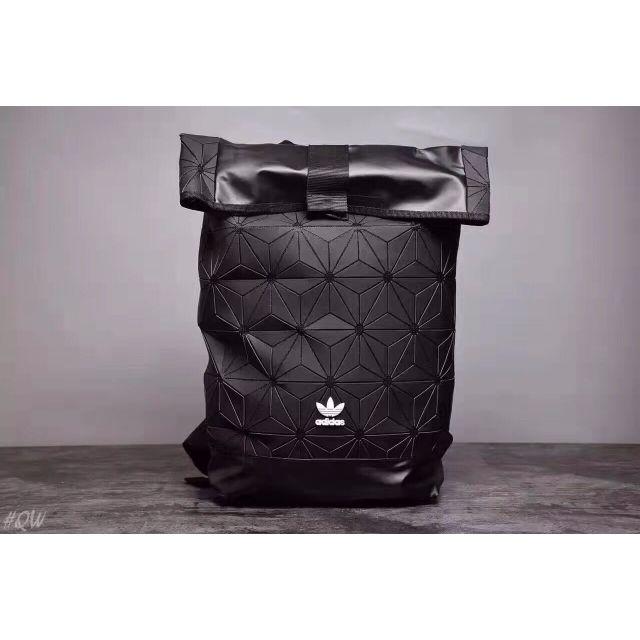 adidas(アディダス)のAD02 adidas Originals Urban Backpack メンズのバッグ(バッグパック/リュック)の商品写真