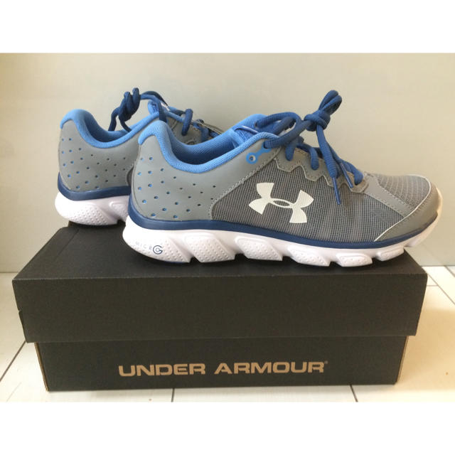 UNDER ARMOUR(アンダーアーマー)の新品⭐️¥10,260アンダーアーマーLadies'マイクロG【24cm】 レディースの靴/シューズ(スニーカー)の商品写真