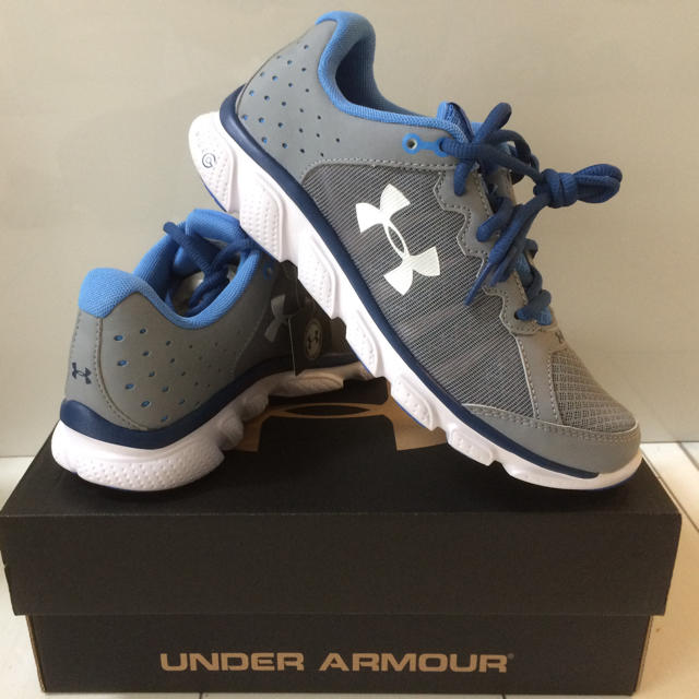 UNDER ARMOUR(アンダーアーマー)の新品⭐️¥10,260アンダーアーマーLadies'マイクロG【24cm】 レディースの靴/シューズ(スニーカー)の商品写真