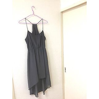 フォーエバートゥエンティーワン(FOREVER 21)のForever21 アシンメトリーワンピ(ひざ丈ワンピース)