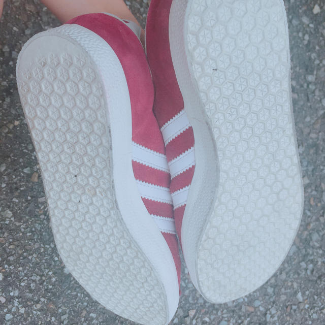 Ungrid(アングリッド)のUngrid ✖︎ adidas スニーカー✨👟 値下げ交渉可🔴 レディースの靴/シューズ(スニーカー)の商品写真